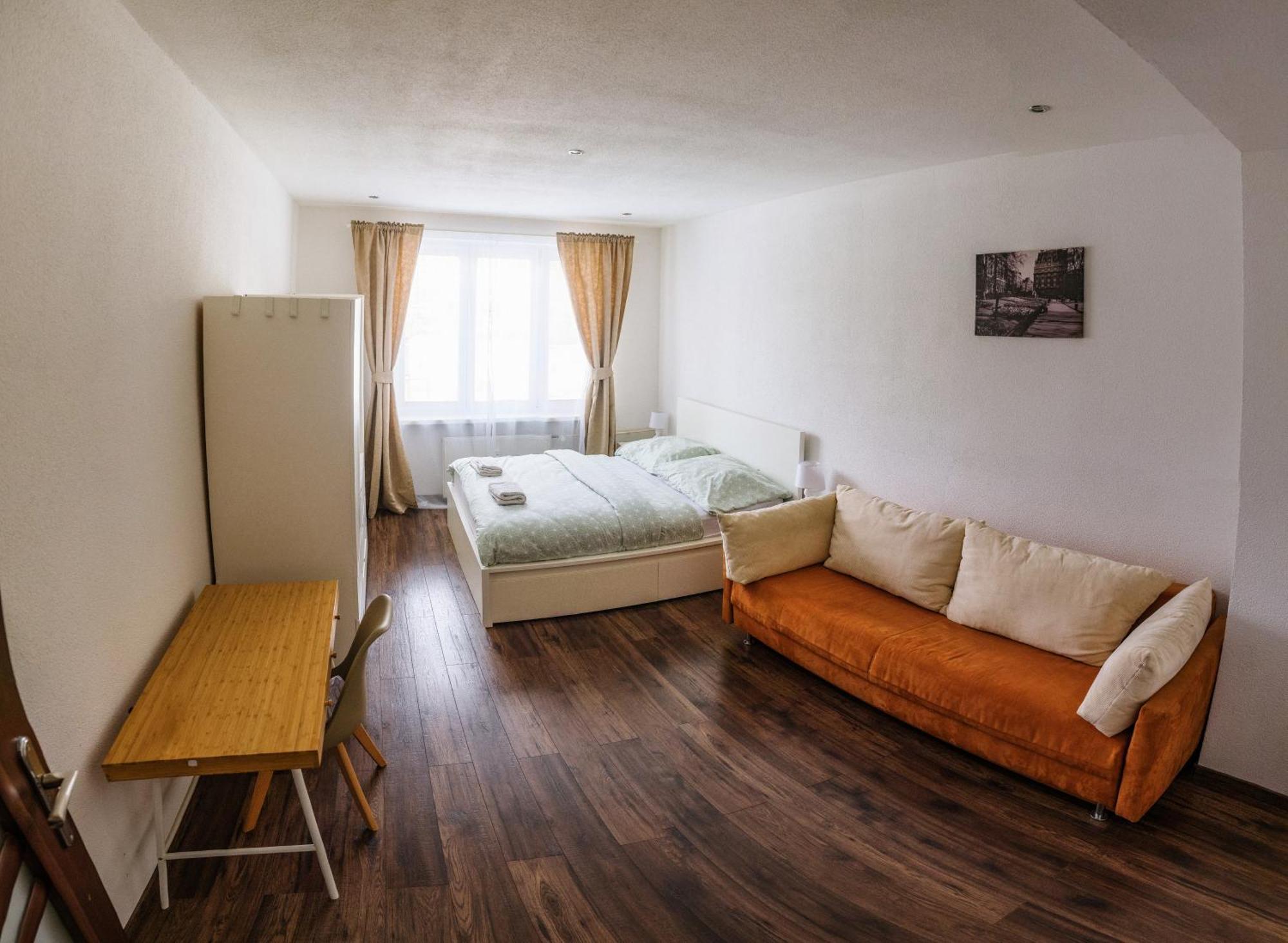 Milde'S Apartment Near The City Center - Hospodarska Street Trnava Esterno foto